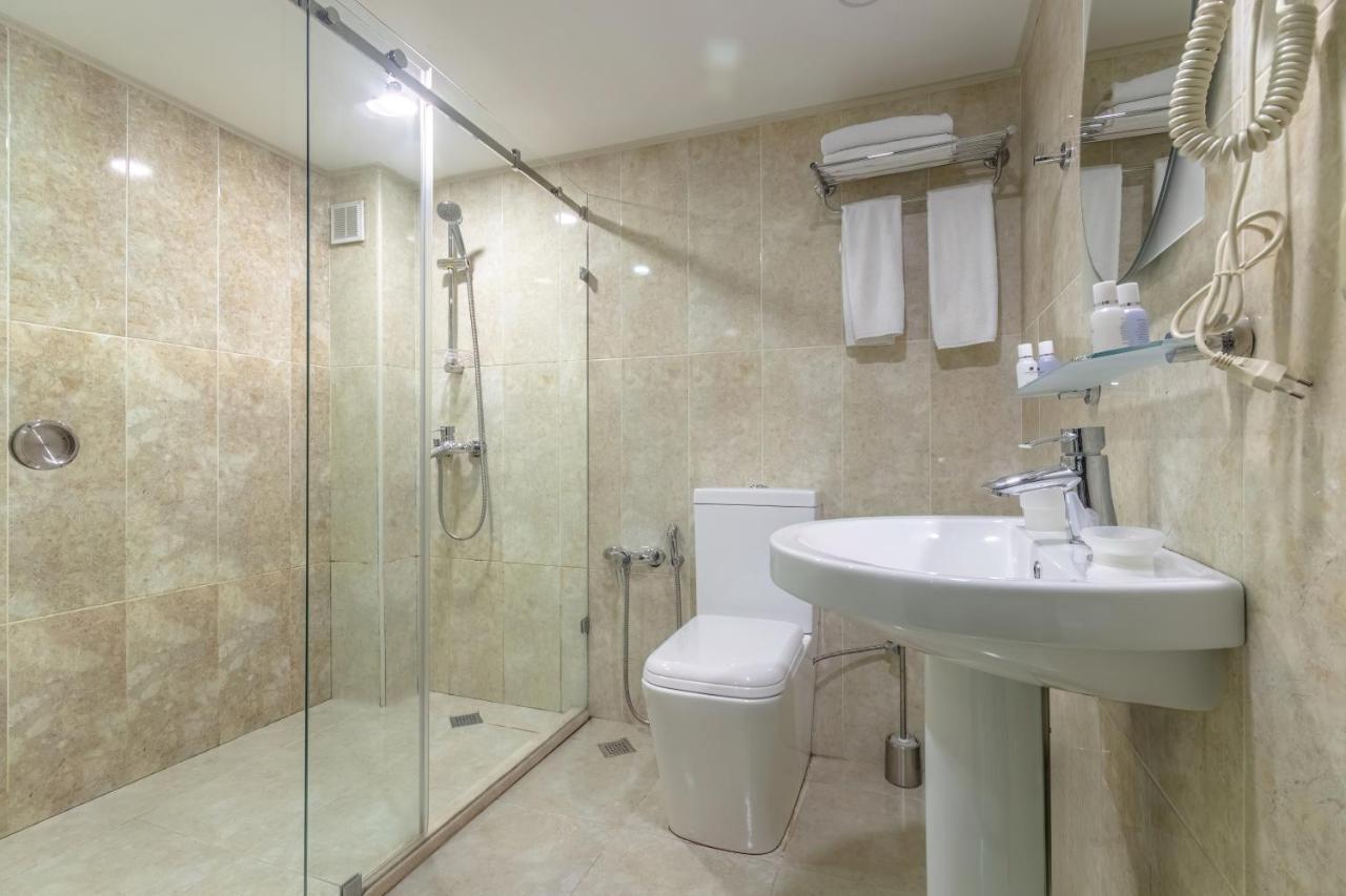 Deluxe City Hotel Baku Exteriör bild