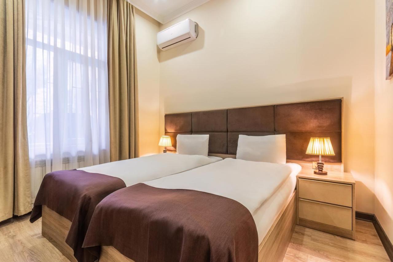 Deluxe City Hotel Baku Exteriör bild